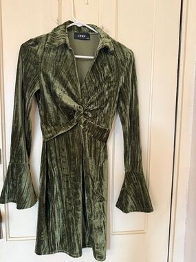 cider green velvet dress NWT Green Velvet Ruched Mini Dress Cider Size